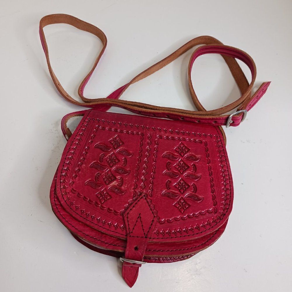 Vintage Women's Boho Hand-Tooled Crossbody Bag - Picture 10 of 10